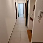 Monteurwohnung Roomwork24, 8 Betten, 公寓 德尔门霍斯特