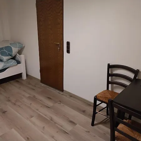 Monteurwohnung Roomwork24, 8 Betten, Lejlighed Delmenhorst