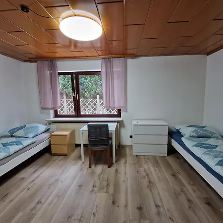 Monteurwohnung Roomwork24, 8 Betten,