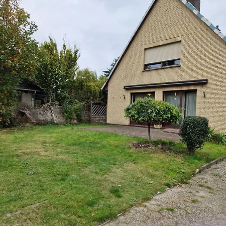 Monteurwohnung Roomwork24, 8 Betten, شقة