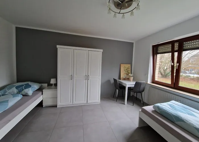 Monteurwohnung Roomwork24, 8 Betten, *