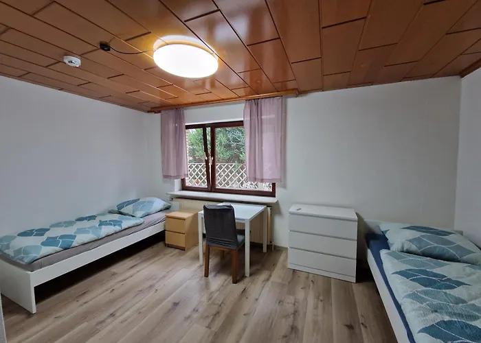 Monteurwohnung Roomwork24, 8 Betten, *